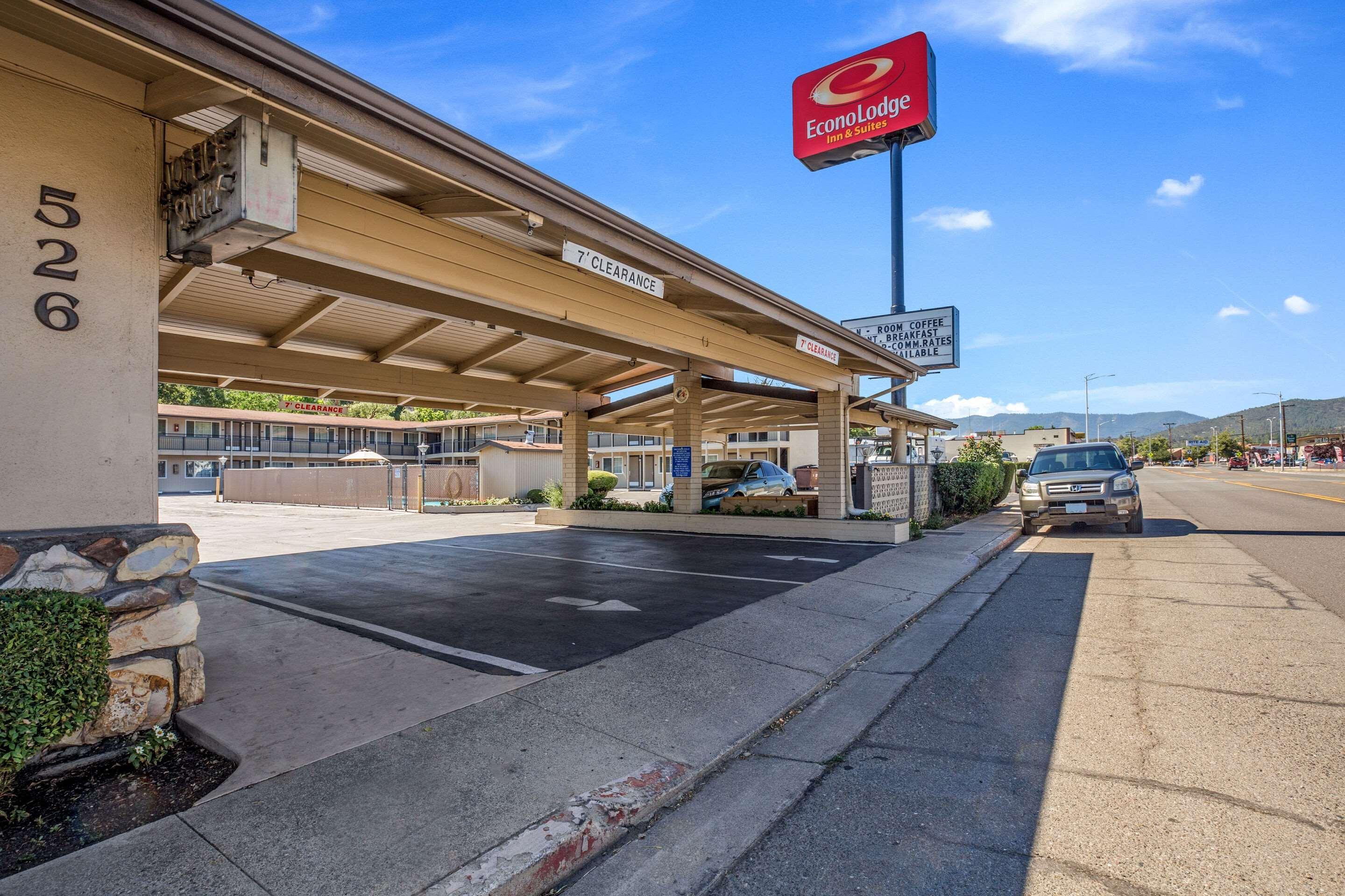 Econo Lodge Inn & Suites Yreka Exterior foto